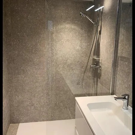 Dolce, Piscine Privee Chauffee & Jacuzzi Privatif, 5mn Des Plages 别墅 *